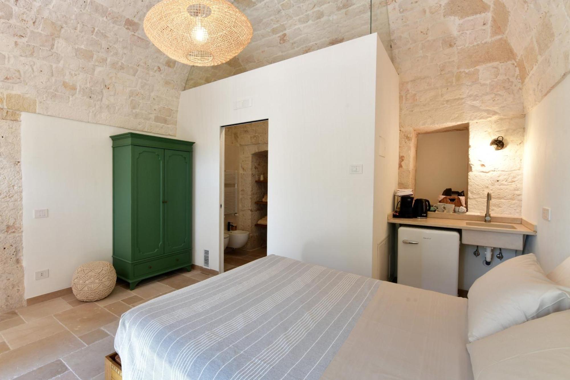 Lamarossa Trulli & Suites Antonelli Bagian luar foto