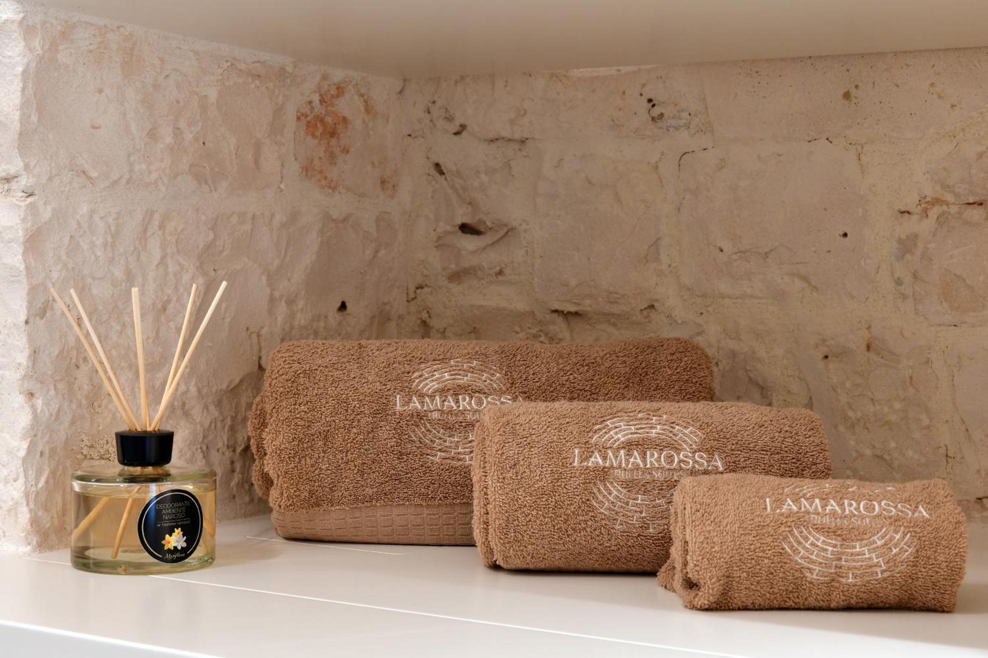 Lamarossa Trulli & Suites Antonelli Bagian luar foto