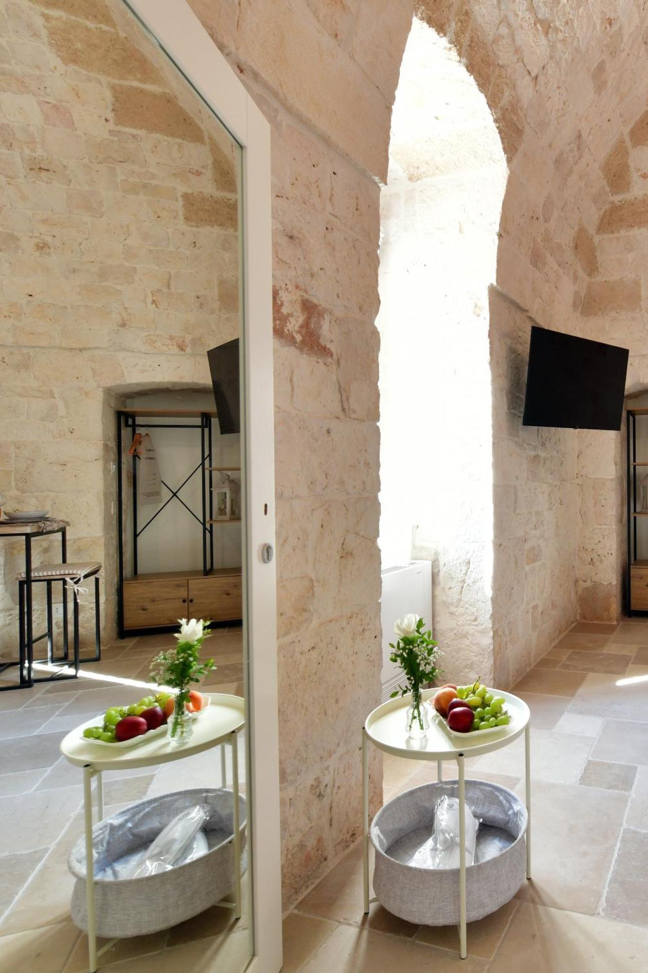Lamarossa Trulli & Suites Antonelli Bagian luar foto