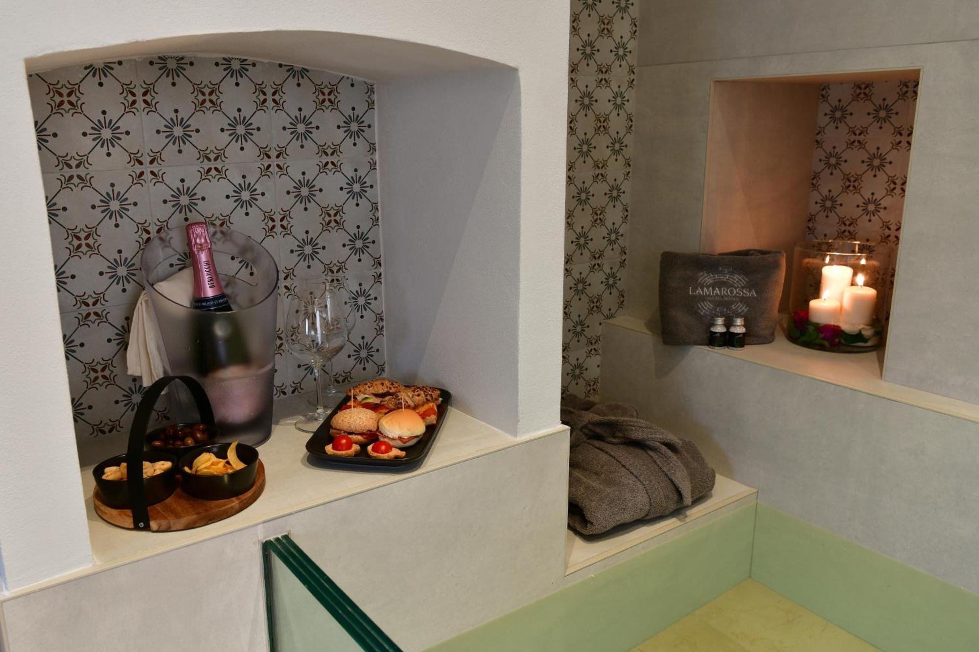 Lamarossa Trulli & Suites Antonelli Bagian luar foto