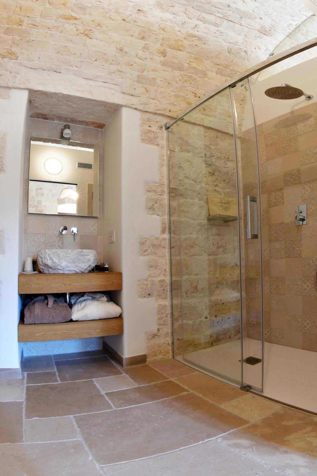 Lamarossa Trulli & Suites Antonelli Bagian luar foto