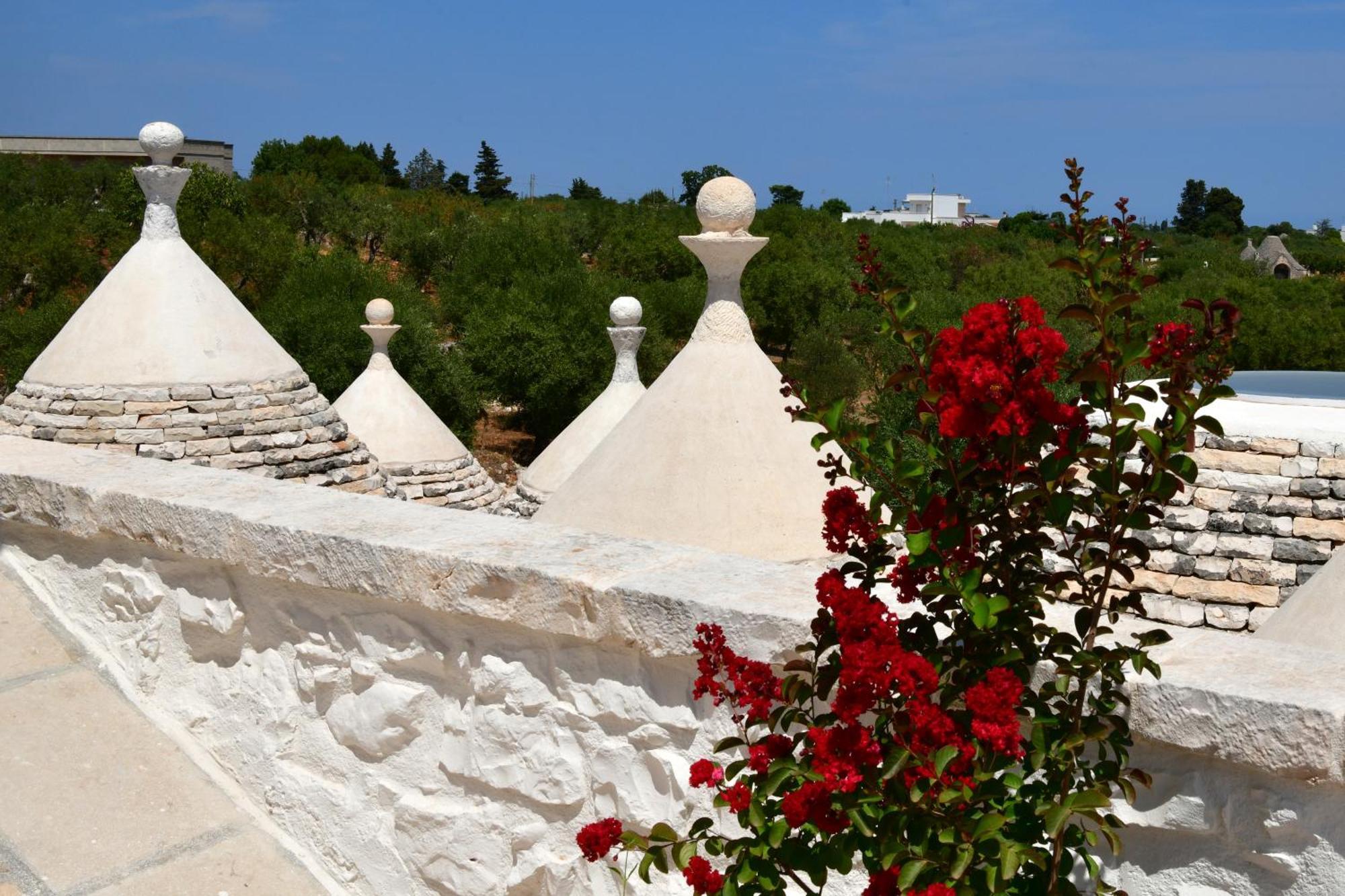 Lamarossa Trulli & Suites Antonelli Bagian luar foto