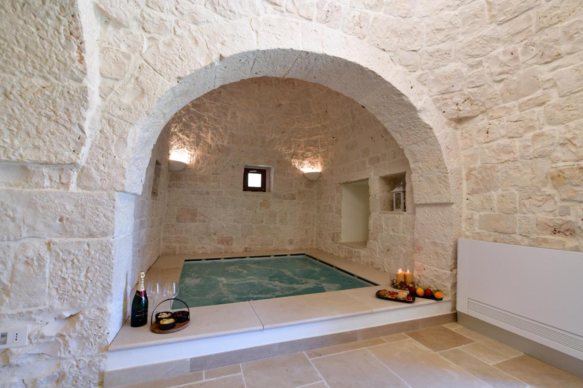 Lamarossa Trulli & Suites Antonelli Bagian luar foto